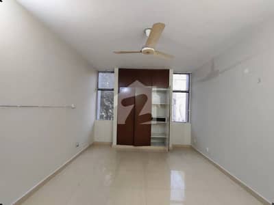 10-Marla Fully Renovated ( Apartment | Flat ) **For Sale | Askari-2** 10-Marla Fully Renovated ( Apartment | Flat ) **For Sale | Askari-2**