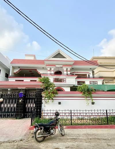 BUNGALOW AVAILABLE FOR RENT GULSHAN BLOCK 4