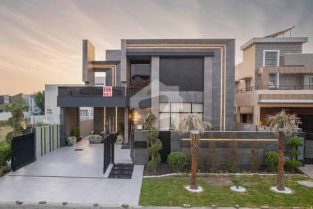 PREMIUM 1 KANAL 5 BEDROOM HOUSE AVAILABLE FOR SALE IN BLOCK Q DHA PHASE 7