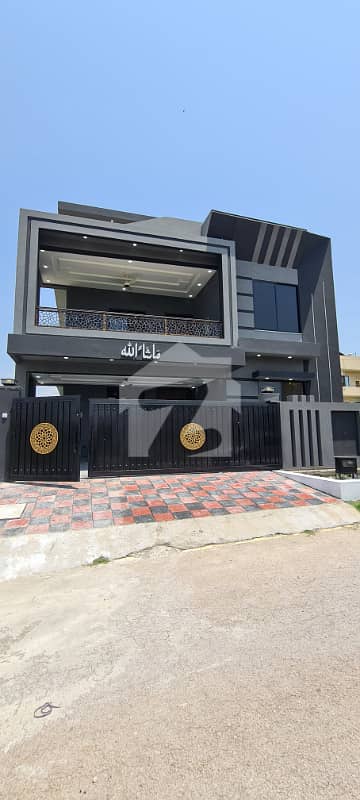 ای ۔ 18 اسلام آباد میں 7 کمروں کا 12 مرلہ مکان 4.2 کروڑ میں برائے فروخت۔