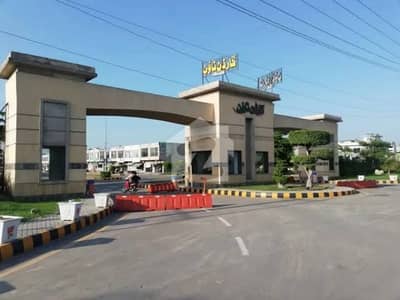 گارڈن ٹاؤن فیز 3 گارڈن ٹاؤن,گوجرانوالہ میں 10 مرلہ رہائشی پلاٹ 1.83 کروڑ میں برائے فروخت۔