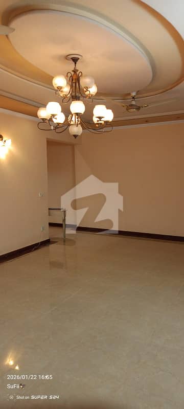 1 kanal Seprate Gate Upper Portion For Rent Near Ucp University & Shaukat Khanam Chowk