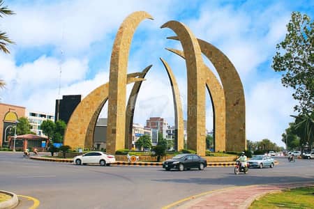 10 Marla Main Boulevard Plot For Sale In Very Reasonable Price In Alamgir Block Bahria Town Lahore