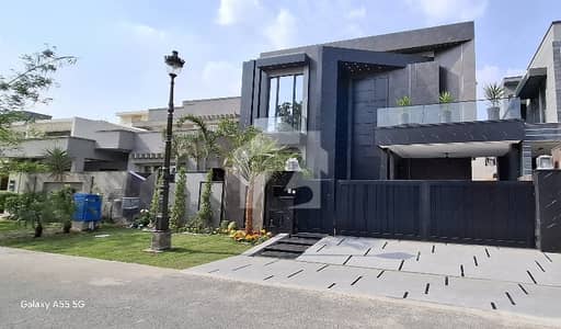1-Kanal Modern State-State-of-the-Art Bungalow Fully Furnished, Urgent Sale
