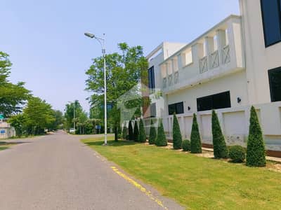 1 Kanal Corner Residential Plot For Sale In Ex-Air Avenue DHA Phase 8 Block-L