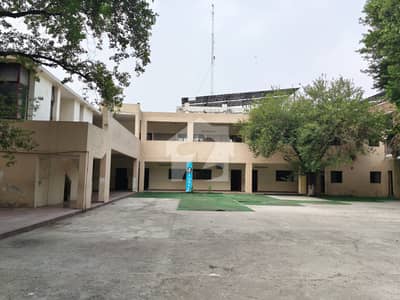 GULBERG ESTATE OFFER,6 KANAL COMMERCIAL BUILDING FOR RENT NEAR MAIN BOULEVARD GULBERG LAHORE