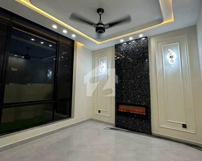 G Block 10 Marla Near By Facing Park House For Sale G Block 10 Marla Near By Facing Park House For Sale