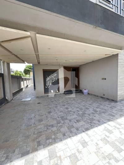 PRIME LOCATION 12 MARLA NEW HOUSE AVAILABLE FOR RENT PRIME LOCATION 12 MARLA NEW HOUSE AVAILABLE FOR RENT