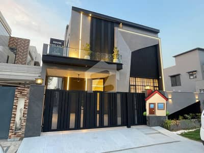 10 Marla Brand New Modern House With Double Height Lobby