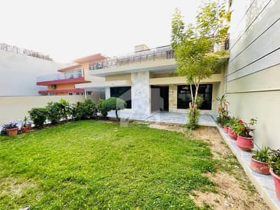 HOUSE FOR SALE IN F-10