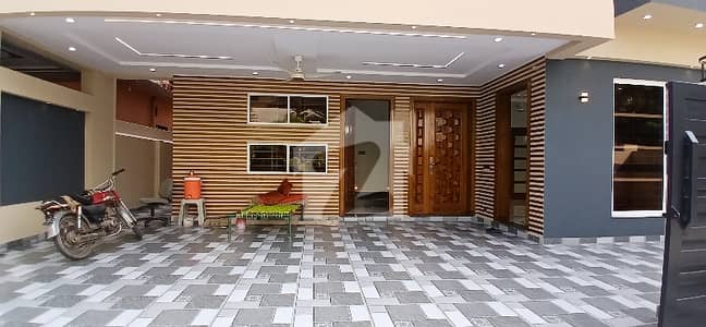 10 Marla House For Sale In Media Town Block A Modren House Brand New