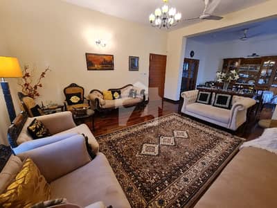 Triple Storey House For Sale F 11 3