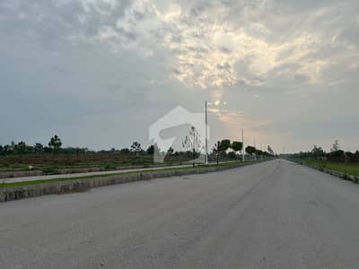 Gulberg Green D Block 05 Kanal Main Road 660s 05Kanal Available For Sale