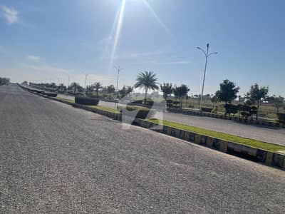 Gulberg Green Business Square Developed Possession 50x60 Plot 170s Available For Sale