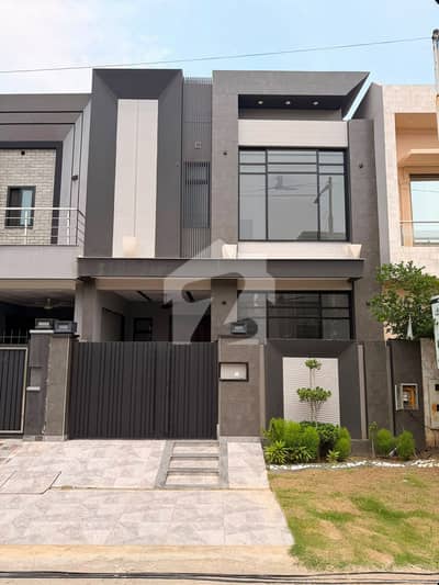 INSIDE BANKERS AVENUE BLOCK C | 5 MARLA 3 BEDROOM HOUSE FOR SALE ON BEDIAN ROAD NEAR DHA PHASE 7 WITH 4 BATHROOMS
