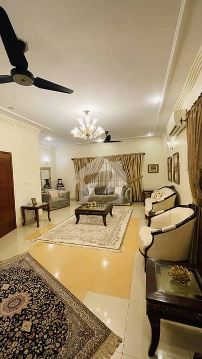 LUXURY 500 YARDS OWNER-BUILT BUNGALOW | DHA PHASE 5
