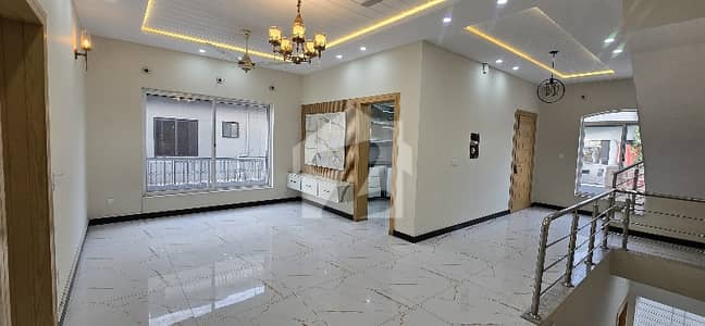 جی ۔ 10 اسلام آباد میں 7 کمروں کا 14 مرلہ مکان 3.8 لاکھ میں کرایہ پر دستیاب ہے۔