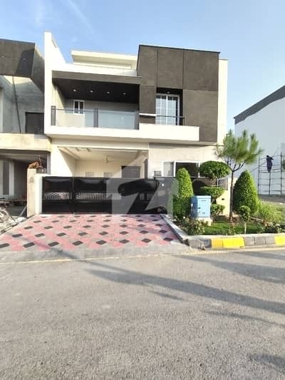 فیصل ہلز اسلام آباد میں 5 کمروں کا 8 مرلہ مکان 3.8 کروڑ میں برائے فروخت۔ فیصل ہلز اسلام آباد میں 5 کمروں کا 8 مرلہ مکان 3.8 کروڑ میں برائے فروخت۔