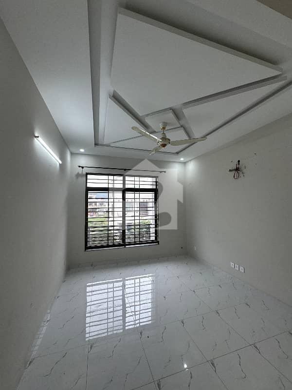 G-9/3 House Sized 3200 Square Feet G-9/3 House Sized 3200 Square Feet