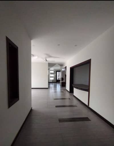 1 Kanal Independent Upper Portion Available For Rent