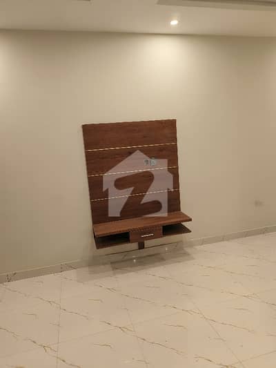 پشاور روڈ راولپنڈی میں 3 کمروں کا 7 مرلہ فلیٹ 2.81 کروڑ میں برائے فروخت۔