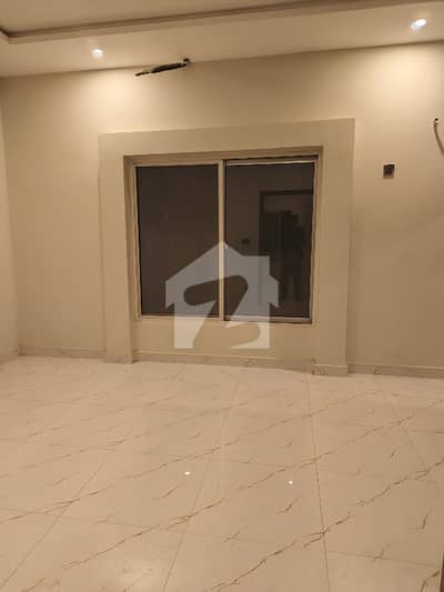 Get In Touch Now To Buy A Prime Location Flat In Peshawar Road