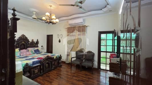 Buy your ideal 1000 Square Feet Flat in a prime location of Karachi Buy your ideal 1000 Square Feet Flat in a prime location of Karachi
