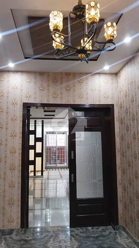 این ایف سی 2 لاہور میں 6 کمروں کا 1 کنال مکان 4.25 لاکھ میں کرایہ پر دستیاب ہے۔ این ایف سی 2 لاہور میں 6 کمروں کا 1 کنال مکان 4.25 لاکھ میں کرایہ پر دستیاب ہے۔