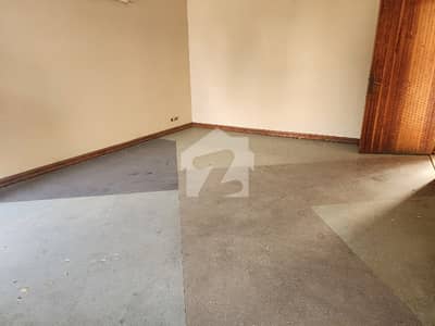 Muslim Town 1 Kanal Marble Flooring Uper Portion 2 Bad D/D TVL Kitchen Parking Office Ky Ly