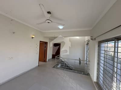 Iqbal Villas 152sq Yd Close To Entrance Of BTK 3Bed One Unit Villas FOR SALE Iqbal Villas 152sq Yd Close To Entrance Of BTK 3Bed One Unit Villas FOR SALE