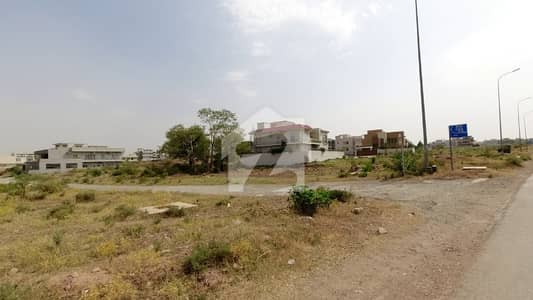 40*80 Corner Plot For Sale