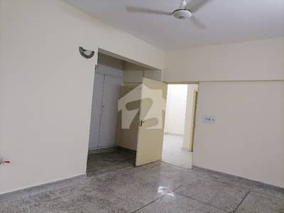 Prime Location 10 Marla Flat available for sale in Askari 5 if you hurry