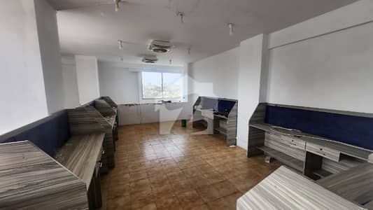 600 sq ft Semi Furnished Office available at main Shahrah e Faisal 24/7 building.