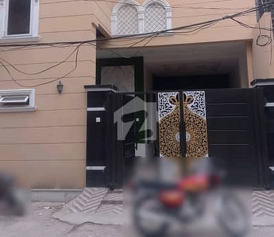 سپر ٹاون لاہور میں 4 کمروں کا 6 مرلہ مکان 3.0 کروڑ میں برائے فروخت۔