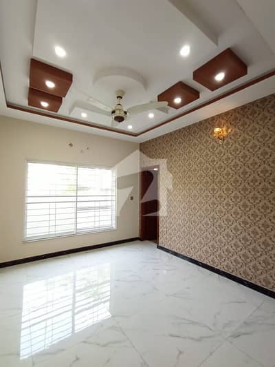10 Marla Beautiful Upper Portion For Rent Allama Iqbal Town Lahore