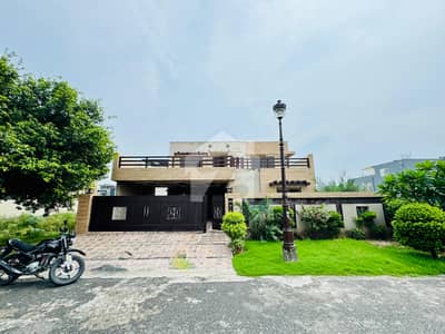 لیک سٹی رائیونڈ روڈ,لاہور میں 6 کمروں کا 1 کنال مکان 3.35 لاکھ میں کرایہ پر دستیاب ہے۔ لیک سٹی رائیونڈ روڈ,لاہور میں 6 کمروں کا 1 کنال مکان 3.35 لاکھ میں کرایہ پر دستیاب ہے۔
