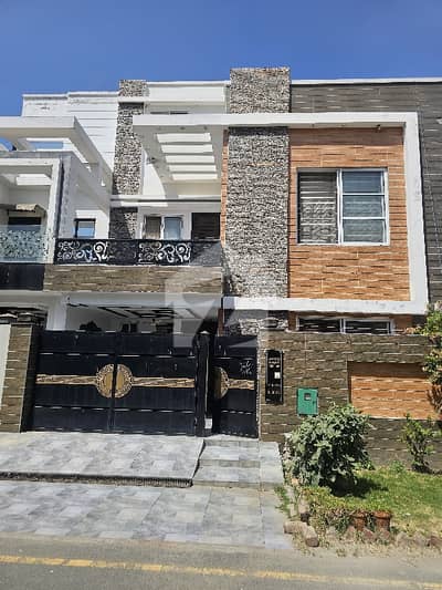 بحریہ آرچرڈ فیز 2 بحریہ آرچرڈ,لاہور میں 3 کمروں کا 5 مرلہ مکان 1.65 کروڑ میں برائے فروخت۔