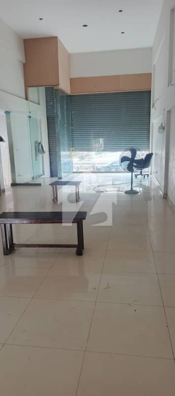 SHOP FOR RENT 1000 SOFT GROUND 1000 SOFT BASEMENT MAIN ROAD MOST PRIME LOCATION PHASE 7 JAMI COMMERCIAL
