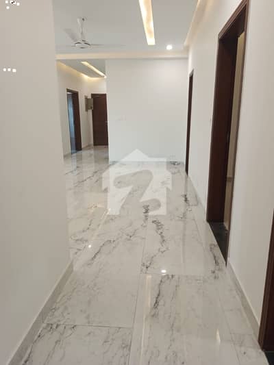 10 MARLA 3 BEDROOM APARTMENT AVAILABLE FOR SALE IN ASKARI 11 SECTOR D