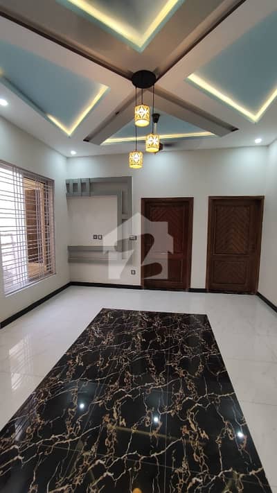 8 Marla Single Storey House Available For Rent