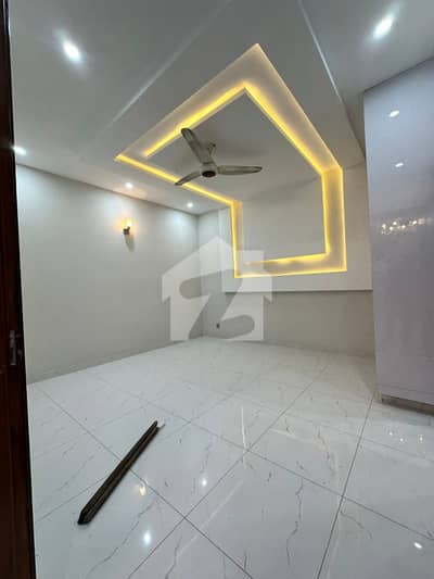 10 Marla Separate Portion For Rent