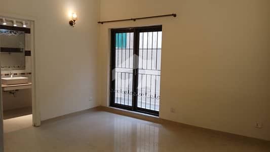 10 Marla Renovated House For Sale In DHA Phase3 10 Marla Renovated House For Sale In DHA Phase3