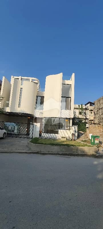 10 Marla Beautiful Luxury House For Sale Sector G-14/4 Islamabad