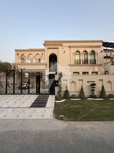 Luxurious 1 Kanal House For Sale Luxurious 1 Kanal House For Sale
