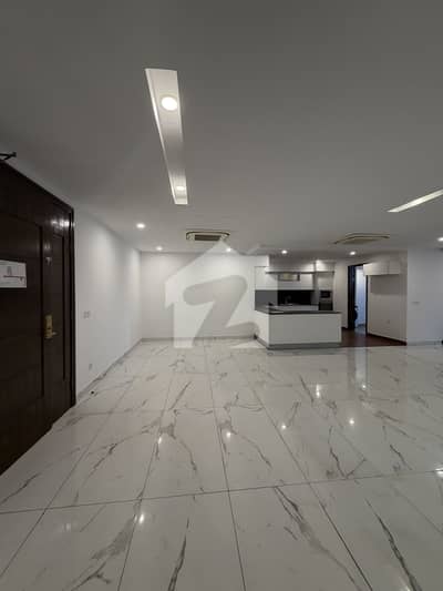 Luxurious 3Beds Apartments Semi Furnished Maid Room With Bath Easy Approach In Main Gulberg 3