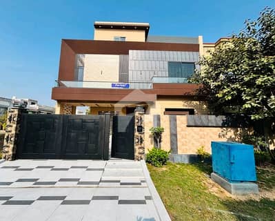 سٹی ہاؤسنگ فیز 1 - بلاک بی بی سٹی ہاؤسنگ ۔ فیز 1,سٹی ہاؤسنگ سوسائٹی,گوجرانوالہ میں 5 کمروں کا 10 مرلہ مکان 4.5 کروڑ میں برائے فروخت۔