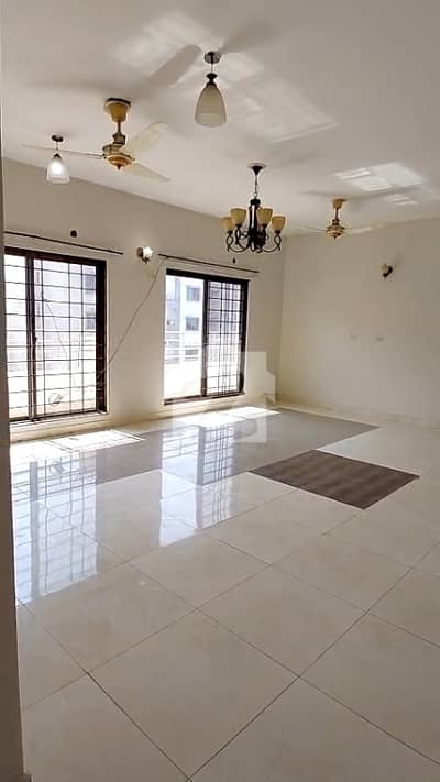 3 Bed Apartment Available For Sale in Askari 11 Lahore