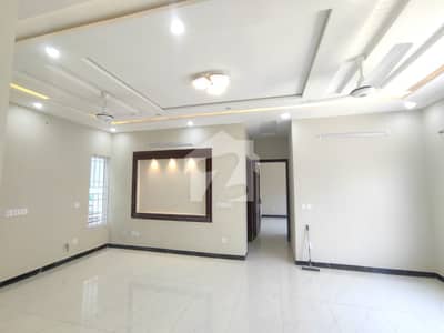 10 Marla Ground Portion for Rent
