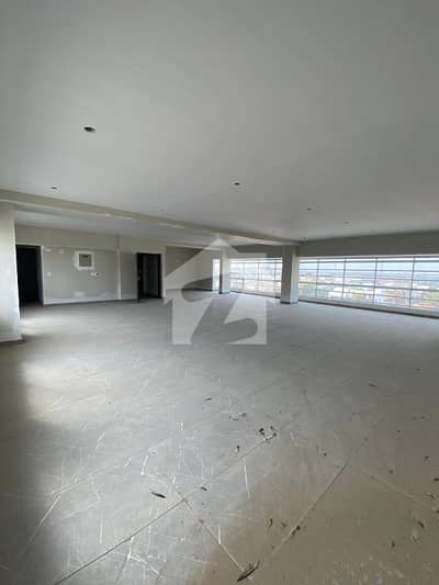 200 YARDS OFFICES AVAILABLE FOR RENT ON MAIN ROAD
