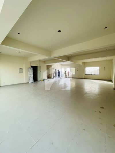 OFFICES AVAILABLE FOR RENT NEAR MAIN ROAD